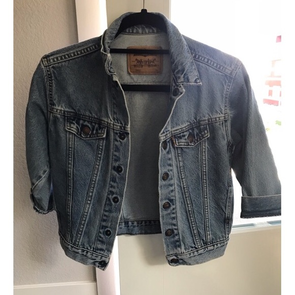 Levi’s Jean Jacket - Picture 1 of 3